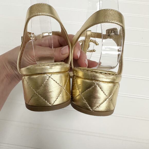 Chanel Gold Quilted CC Pearl Thong Sandals Metallic Lambskin 38.5 - Picture 13 of 16